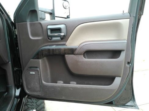 Used 2016 GMC Sierra 2500 Denali w/ Duramax Plus Package image 21