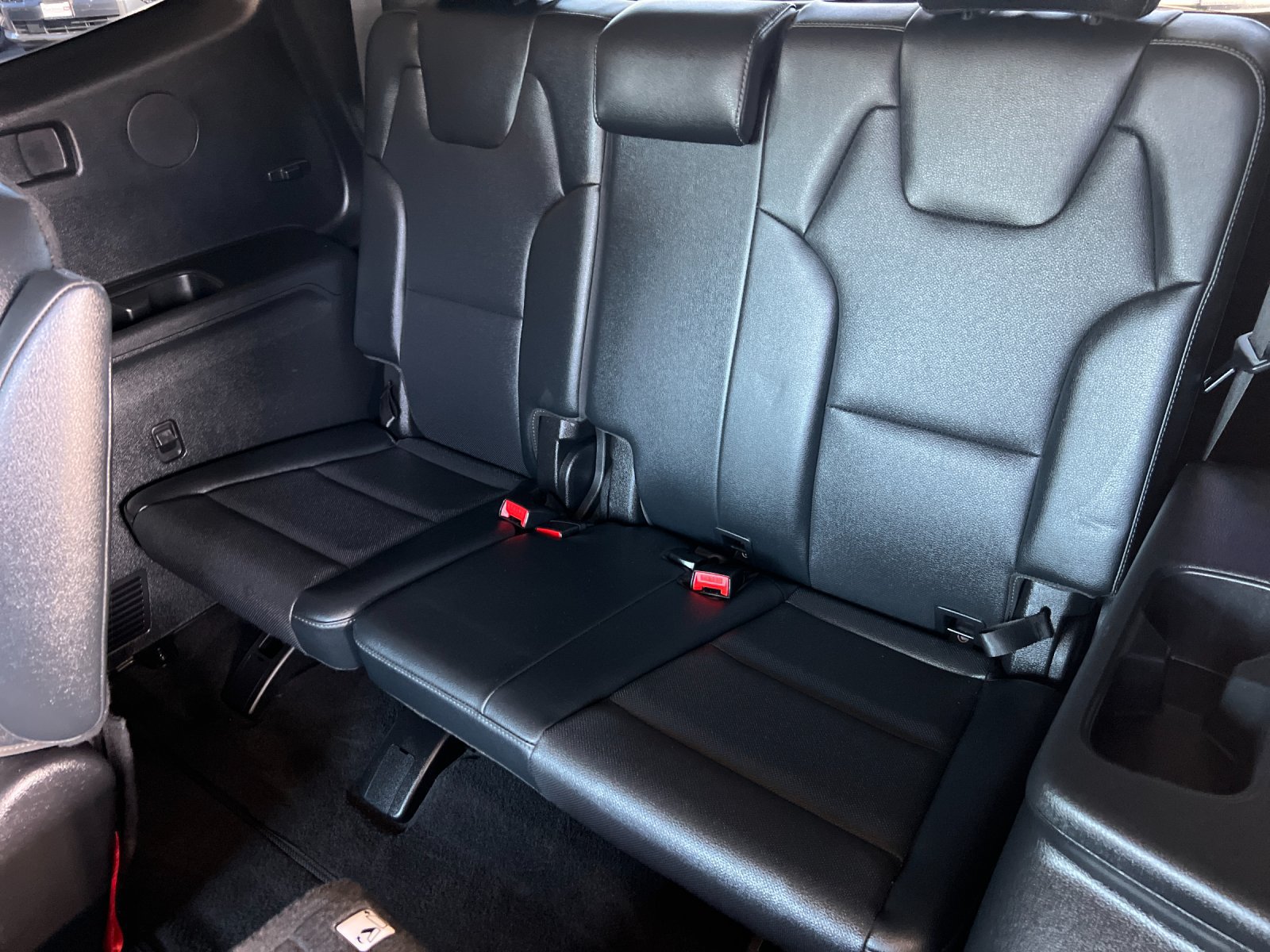 Used 2024 Kia Telluride EX w/ EX Captain's Chair Package FWD image 14