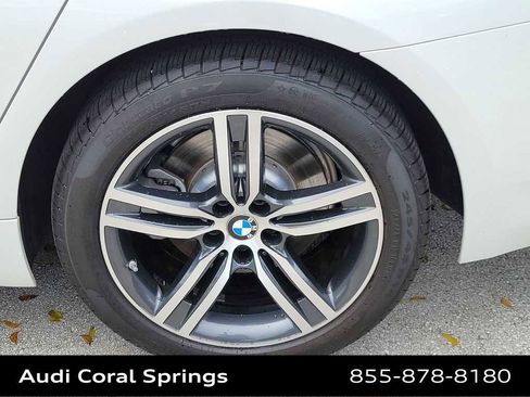 Used 2021 BMW 530e w/ Premium Package RWD image 16