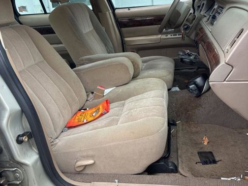 Used 2005 Mercury Grand Marquis GS image 16