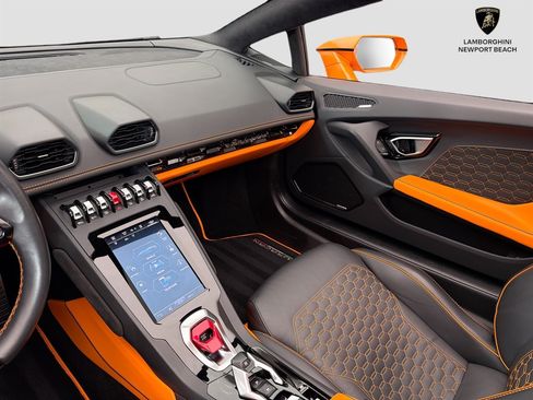 Used 2023 Lamborghini Huracan EVO AWD/4WD image 20