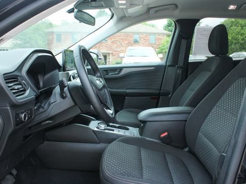 Used 2023 Ford Escape Active AWD/4WD image 12