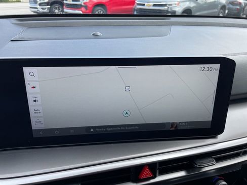 Used 2024 Kia Sorento S image 11