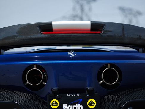 Used 2022 Ferrari SF90 Stradale image 15