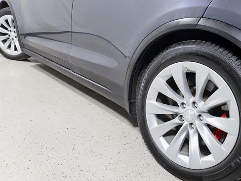 Used 2016 Tesla Model X Performance image 13