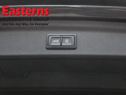 Used 2022 Audi Q3 2.0T Premium w/ Convenience Package image 23