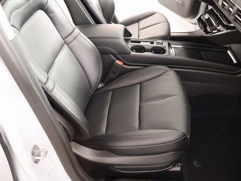 New 2026 Lincoln Corsair Premiere FWD image 14