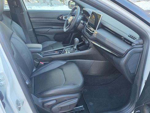 Used 2026 Jeep Compass Limited w/ Limited Altitude Pack image 21