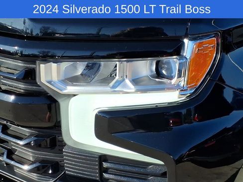 Used 2024 Chevrolet Silverado 1500 LT Trail Boss w/ LT Trail Boss Premium Package image 10