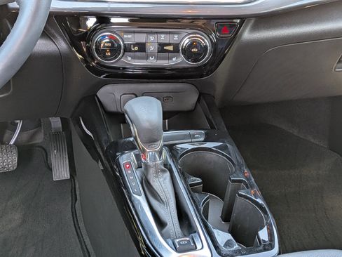 Used 2025 Chevrolet Trax ACTIV w/ Driver Confidence Package image 6