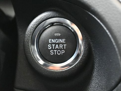 Certified 2023 Subaru Forester Premium image 32