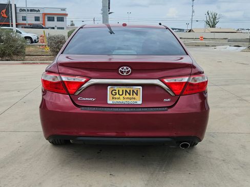 Used 2017 Toyota Camry XSE image 4