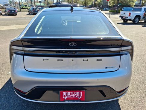 New 2026 Toyota Prius Plug-In Hybrid image 5