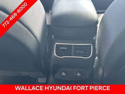 Used 2021 Hyundai Santa Fe SEL w/ Convenience Package image 18