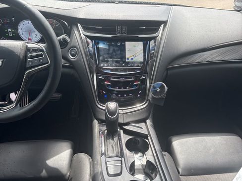 Used 2018 Cadillac CTS V w/ Luxury Package RWD image 17