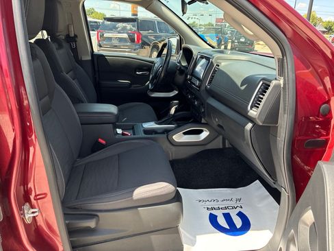 Used 2022 Nissan Frontier SV AWD/4WD image 19