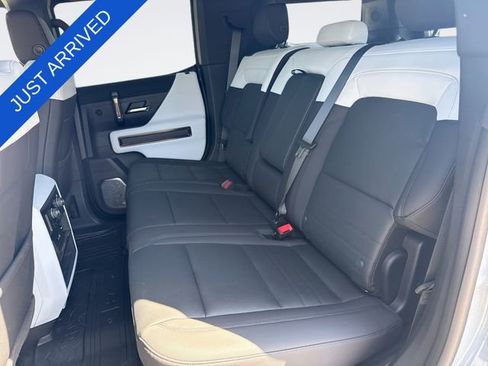 Used 2024 GMC Hummer EV 3X w/ LPO, Sport Package AWD/4WD image 23