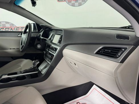 Used 2017 Hyundai Sonata SE image 12