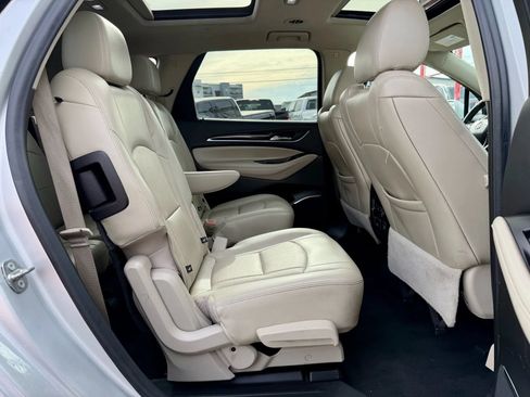 Used 2020 Buick Enclave Essence w/ Sport Touring Edition AWD/4WD image 18