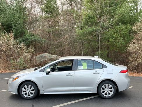 New 2026 Toyota Corolla LE image 2