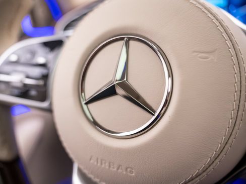 Used 2023 Mercedes-Benz Maybach GLS 600 4MATIC image 29