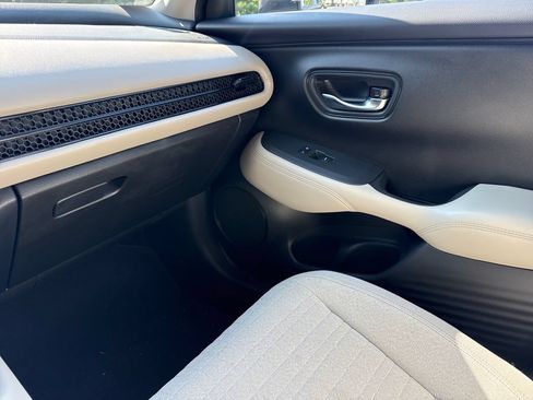 Certified 2023 Honda HR-V LX image 18