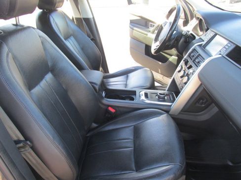 Used 2018 Land Rover Discovery Sport HSE image 41