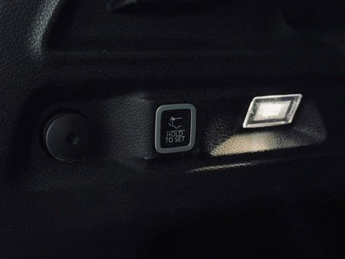 Used 2023 Jeep Grand Cherokee L Limited w/ Trailer Tow Group (B) image 12