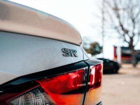 Used 2019 Nissan Altima 2.5 SR w/ SR Premium Package image 11