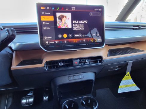 New 2025 Volkswagen ID. Buzz Pro S image 12