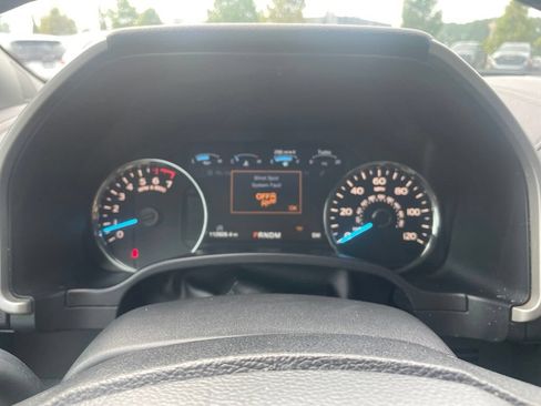 Used 2019 Ford F150 Lariat w/ Equipment Group 502A Luxury AWD/4WD image 14