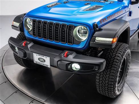 Used 2024 Jeep Wrangler Unlimited Rubicon AWD/4WD image 9