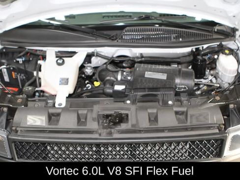 Used 2019 Chevrolet Express 3500 w/ Driver Convenience Package RWD image 3