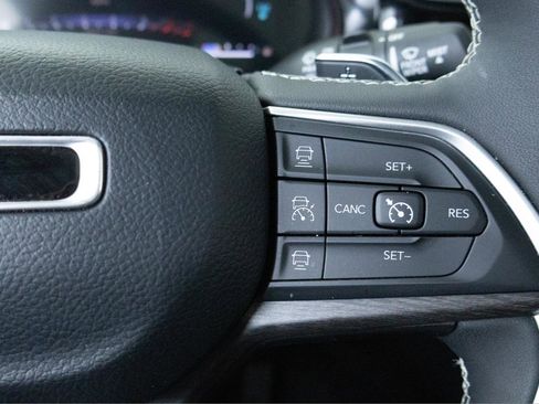 Used 2023 Jeep Grand Cherokee 4WD 4xe w/ Luxury Tech Group II image 20