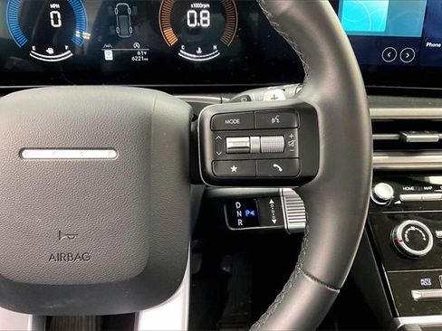 Certified 2025 Hyundai Santa Fe SE image 23