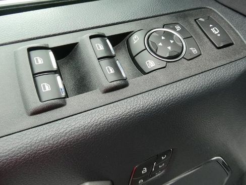 Certified 2022 Ford F350 Platinum AWD/4WD image 24