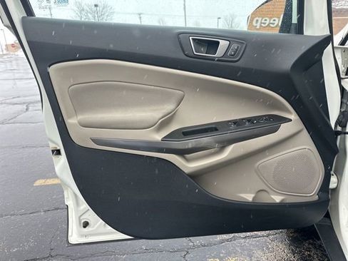 Used 2020 Ford EcoSport SE w/ SE Convenience Package image 24