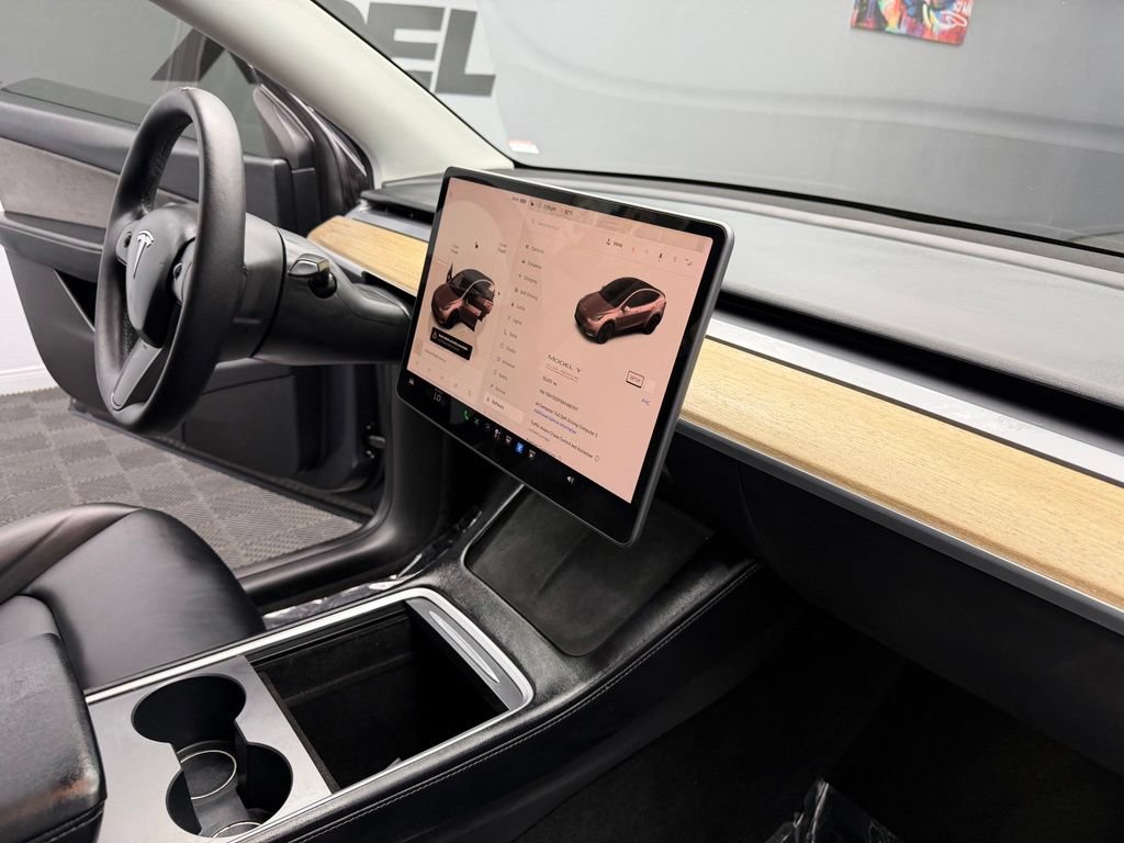 Used 2022 Tesla Model Y Performance AWD/4WD image 45