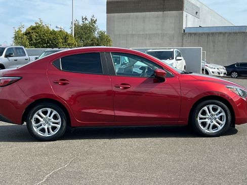 Used 2018 Toyota Yaris iA FWD image 6