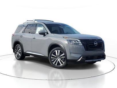 New 2025 Nissan Pathfinder Platinum w/ Black Appearance Package