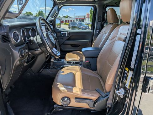 Used 2022 Jeep Wrangler Unlimited Sahara w/ Cold Weather Group AWD/4WD image 26