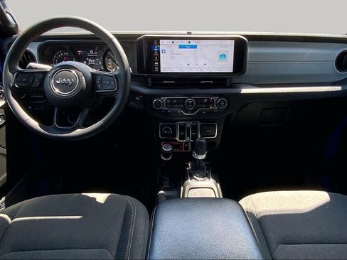 Used 2024 Jeep Wrangler Unlimited AWD/4WD image 16