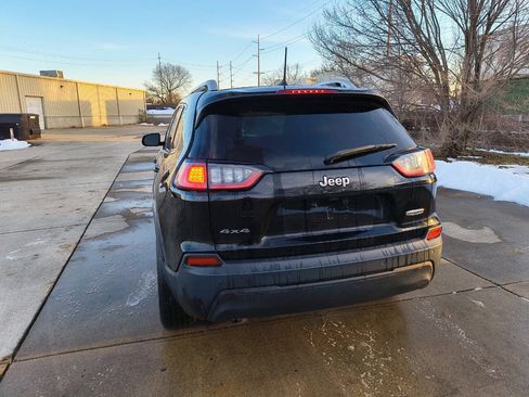 Used 2020 Jeep Cherokee Latitude Plus w/ Cold Weather Group AWD/4WD image 2