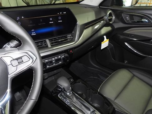 New 2026 Chevrolet Trax ACTIV w/ Driver Confidence Package FWD image 28