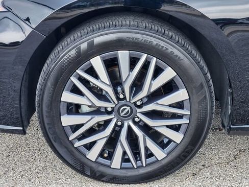 Used 2025 Nissan Altima 2.5 SV AWD/4WD image 8