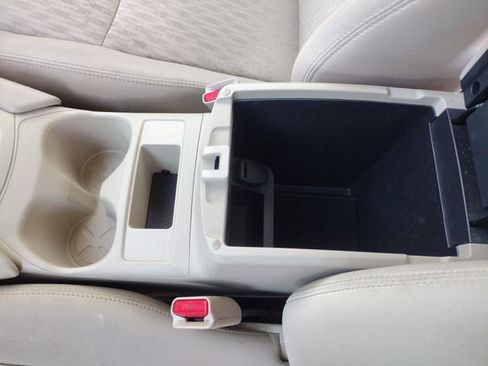 Used 2017 Nissan Rogue S image 27