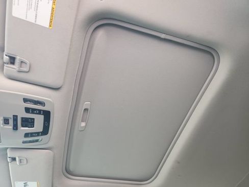 Used 2022 Toyota Sienna XLE FWD image 26
