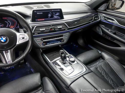 Used 2022 BMW 750i xDrive w/ Executive Package AWD/4WD image 17