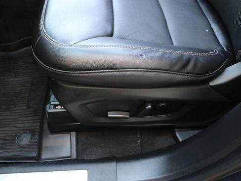 Used 2023 Ford Explorer Limited w/ Limited Technology Package AWD/4WD image 22