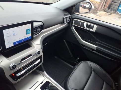 Certified 2023 Ford Explorer XLT w/ Equipment Group 202A image 24